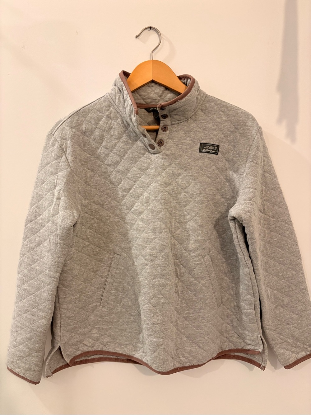Eddie Bauer Light Gray Quilted Crewneck with Purple Trim